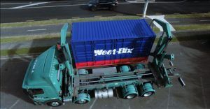 Weetbix TRYathlon - Royal Wolf Shipping Containers 1